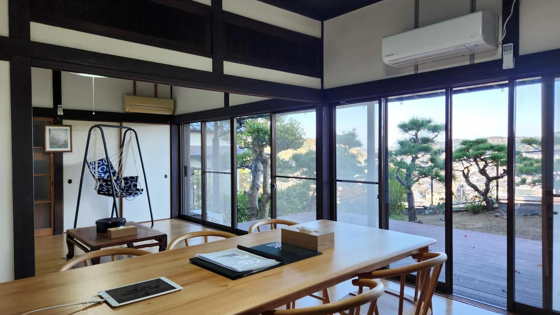 Apartment 【 円 Madoka 】逗子鎌倉で暮らすように過ごす一棟貸し宿泊施設​ Zushi